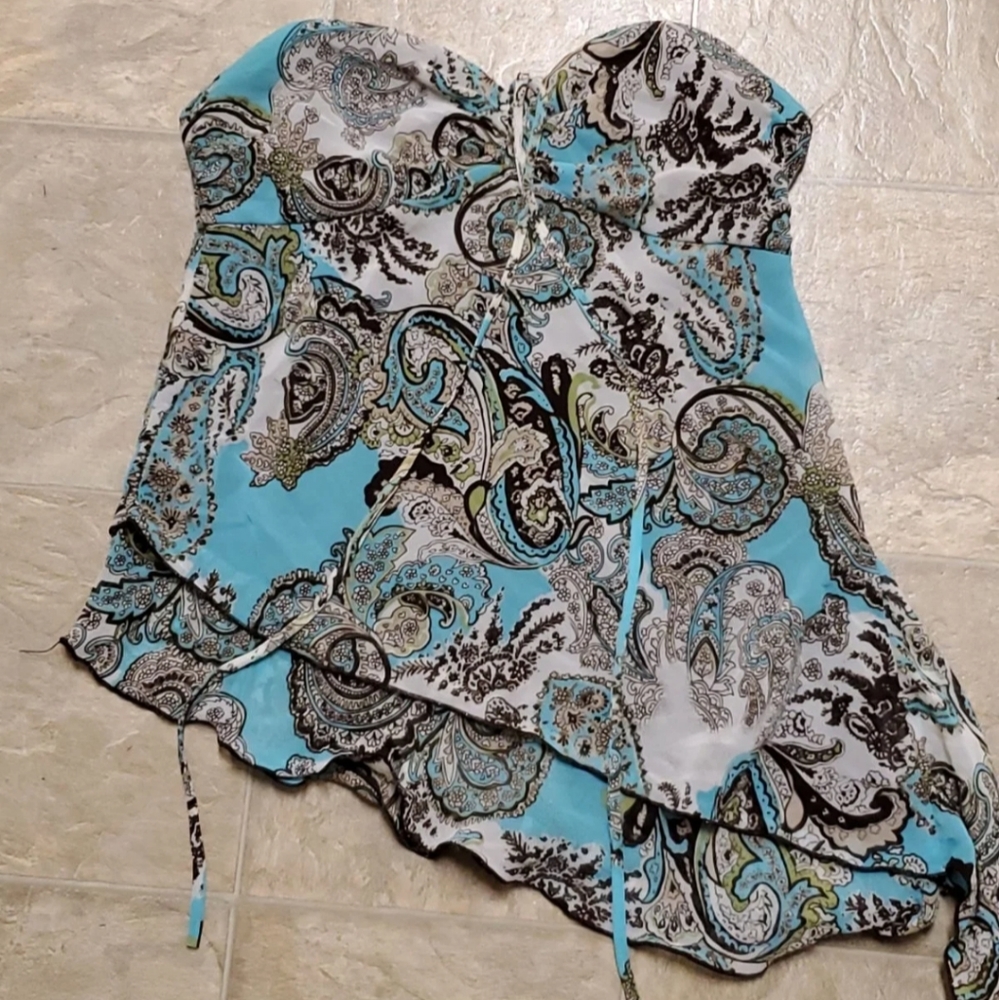 XOXO Sz L Asymetrical Paisley Halter